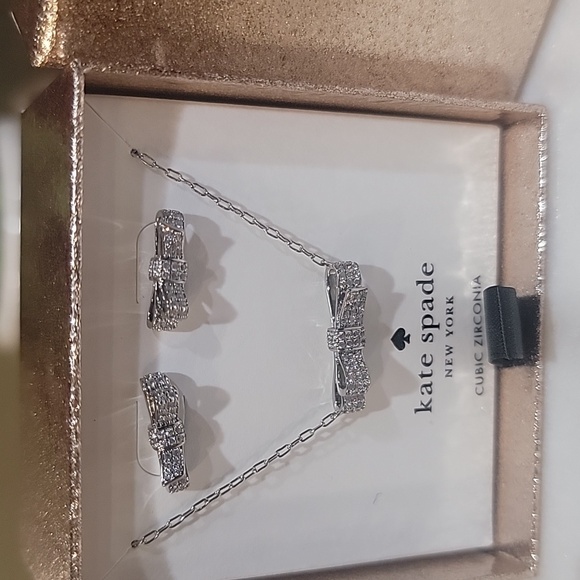 Kate Spade Ribbon Studs Earrings and Pendant Necklace Boxed Set in Clear/ Silver - Picture 2 of 3